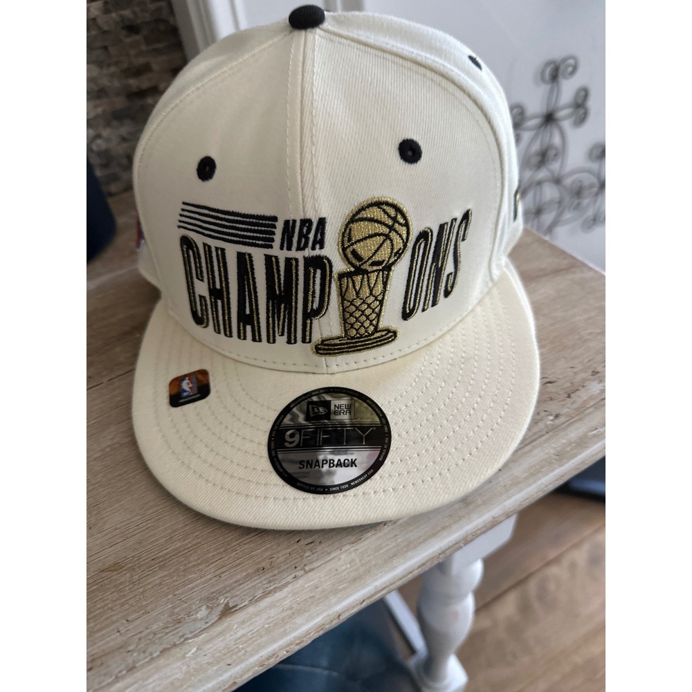 New York Knicks NBA Champions Parade Day Snapback Hat Cream Black 9FIFTY Cap Men